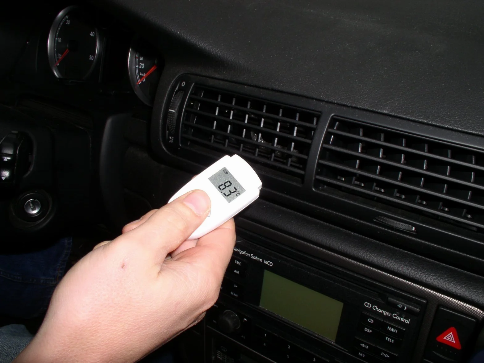 TFA 31.1108 Thermomètre infrarouge
