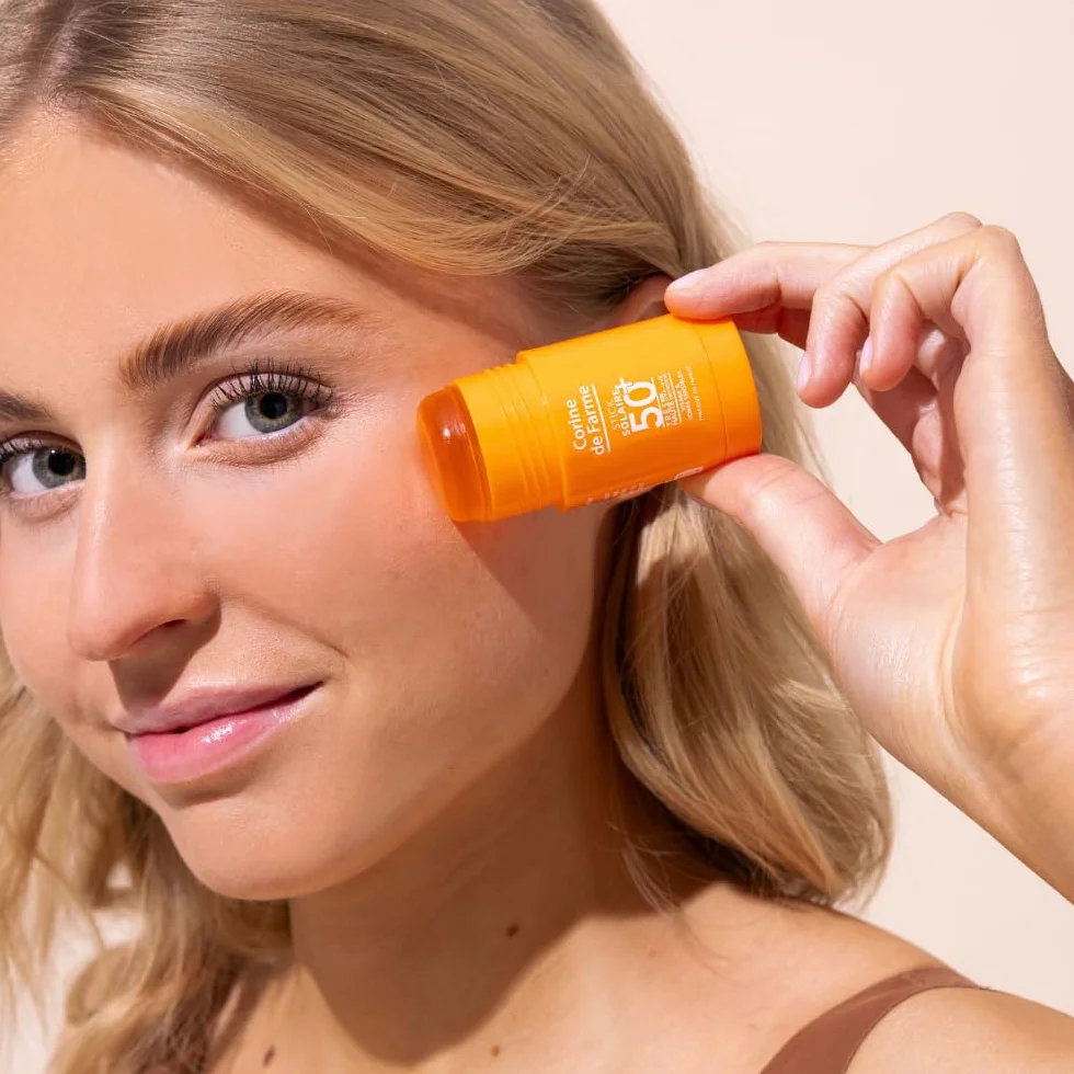 Corine de Farme Stick Solaire SPF 50+ Très Haute Protection UVA/UVB Zones Sensibles Visage Cicatrices Tatouages Fini Invisible Actif Antioxydant Microalgue 15ml