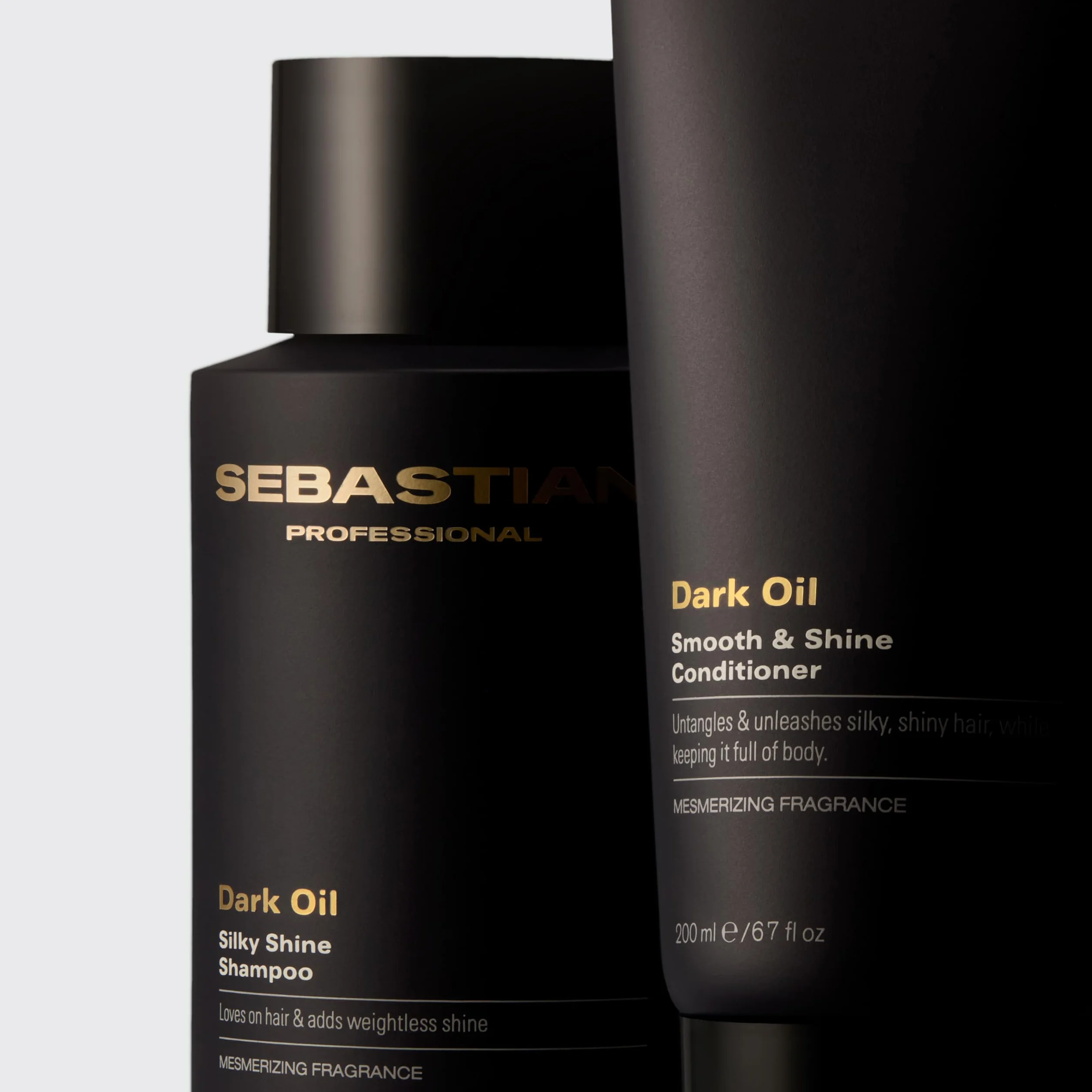 Sebastian Professional Dark Oil Shampoing brillance et lissage professionnel