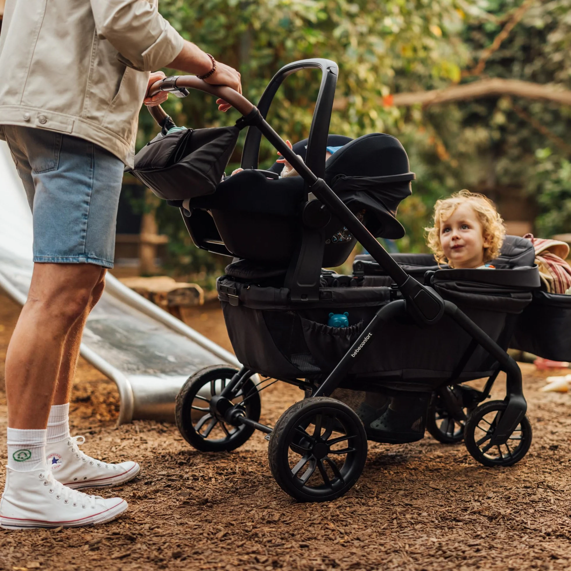 Bebeconfort Helios Poussette Double 0-4 ans 0-22 kg 2 Sièges Face-à-face Tout-terrain Pliage Compact