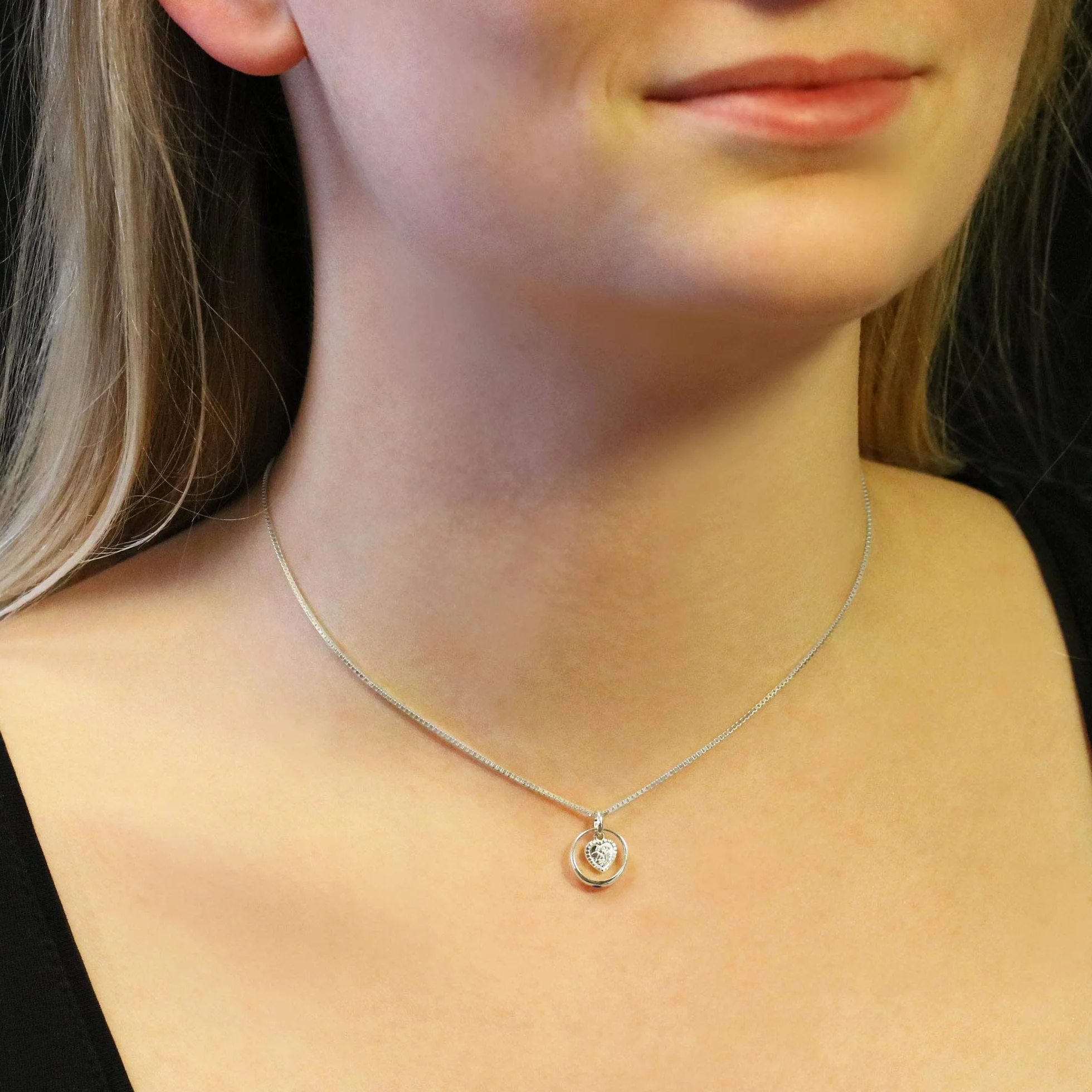 Collier de baptême en argent sterling 925 avec pierre bleu saphire ange cœur Chaîne Venezia 36 cm
