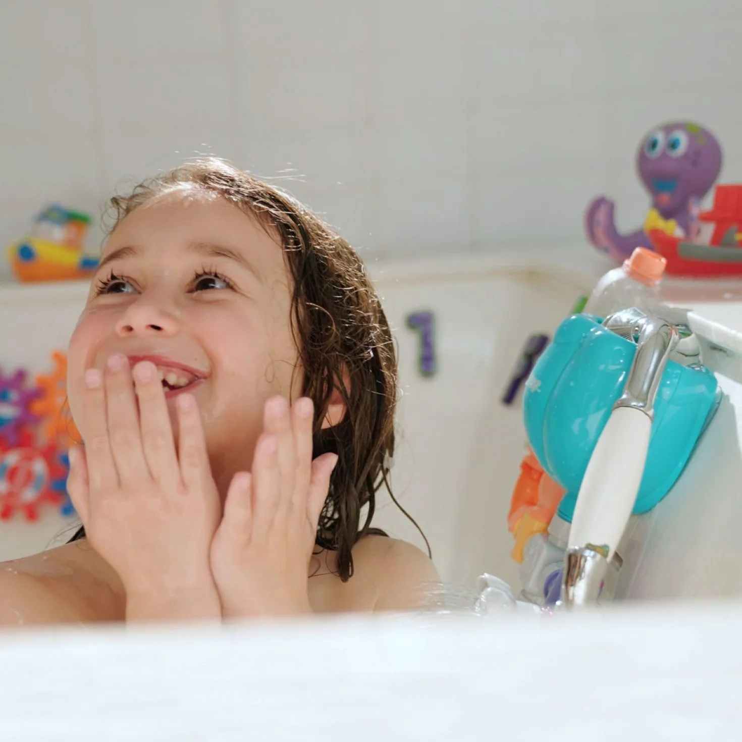 Nuby Wacky Waterworks Jouet de Bain 10 Pièces Emboîtables +18 Mois