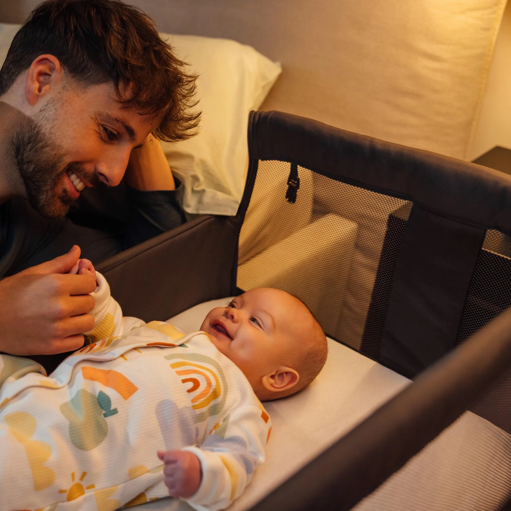 Bebeconfort Zina Berceau Bebe Cododo 0-6 Mois 0-9 kg Pliable 5 Positions Hauteur Réglables Matelas Inclinable Mineral Graphite