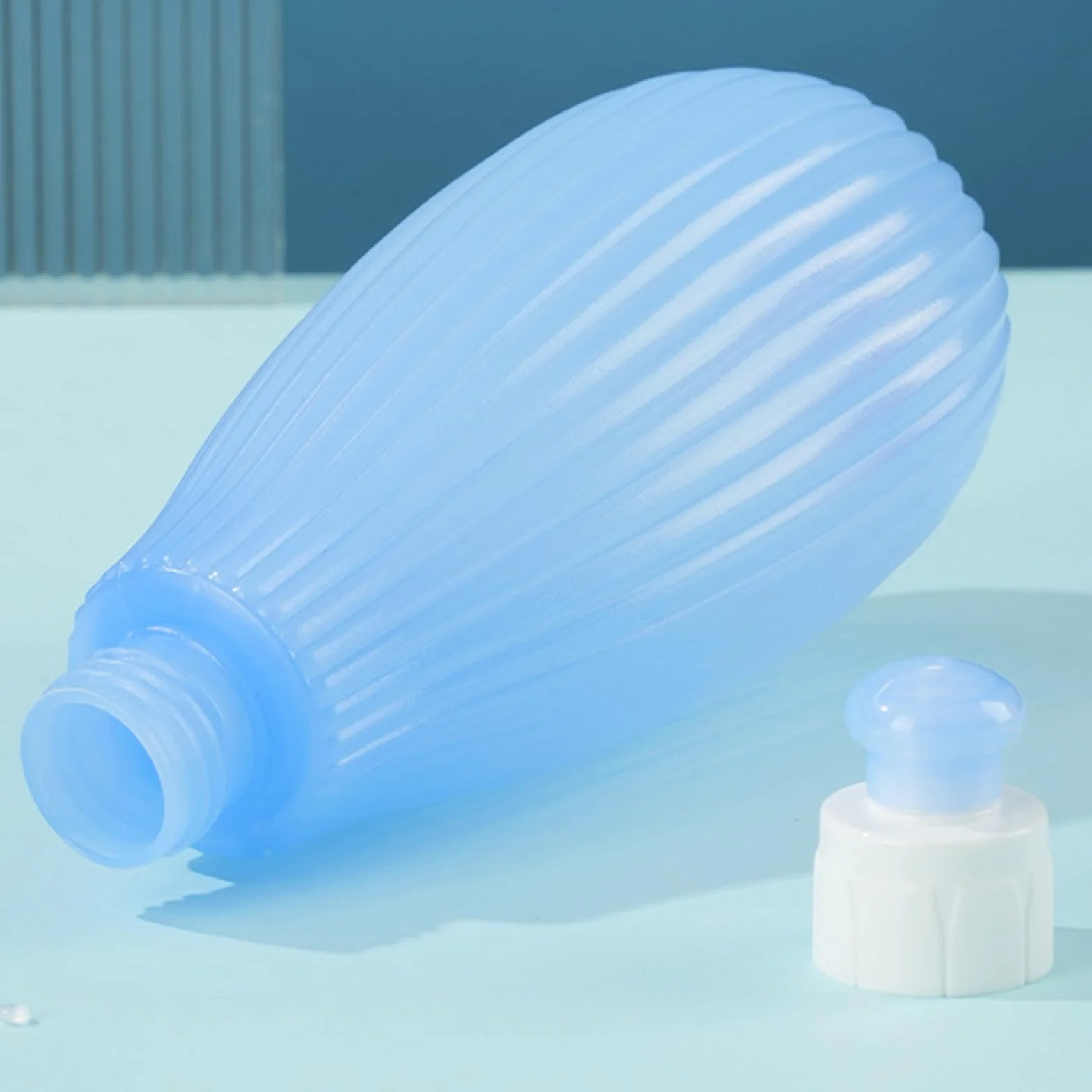 Poudouche à shampooing 350 ml pour bébé - bouteille de recharge facile, tasse de rinçage de bain à main