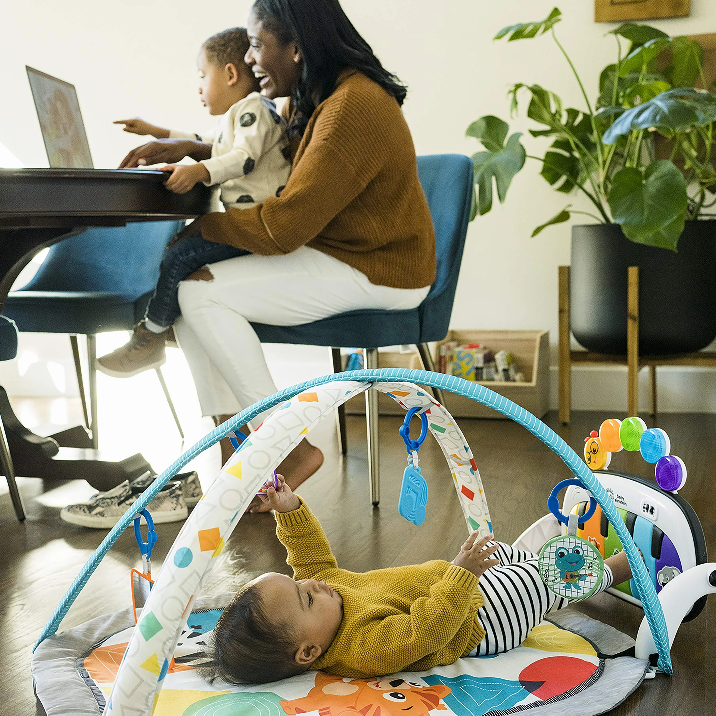 Baby Einstein Tapis Musical D'Éveil 4 en 1 Kickin' Tunes Piano Bébé 70+ sons 25+ min musique lumières