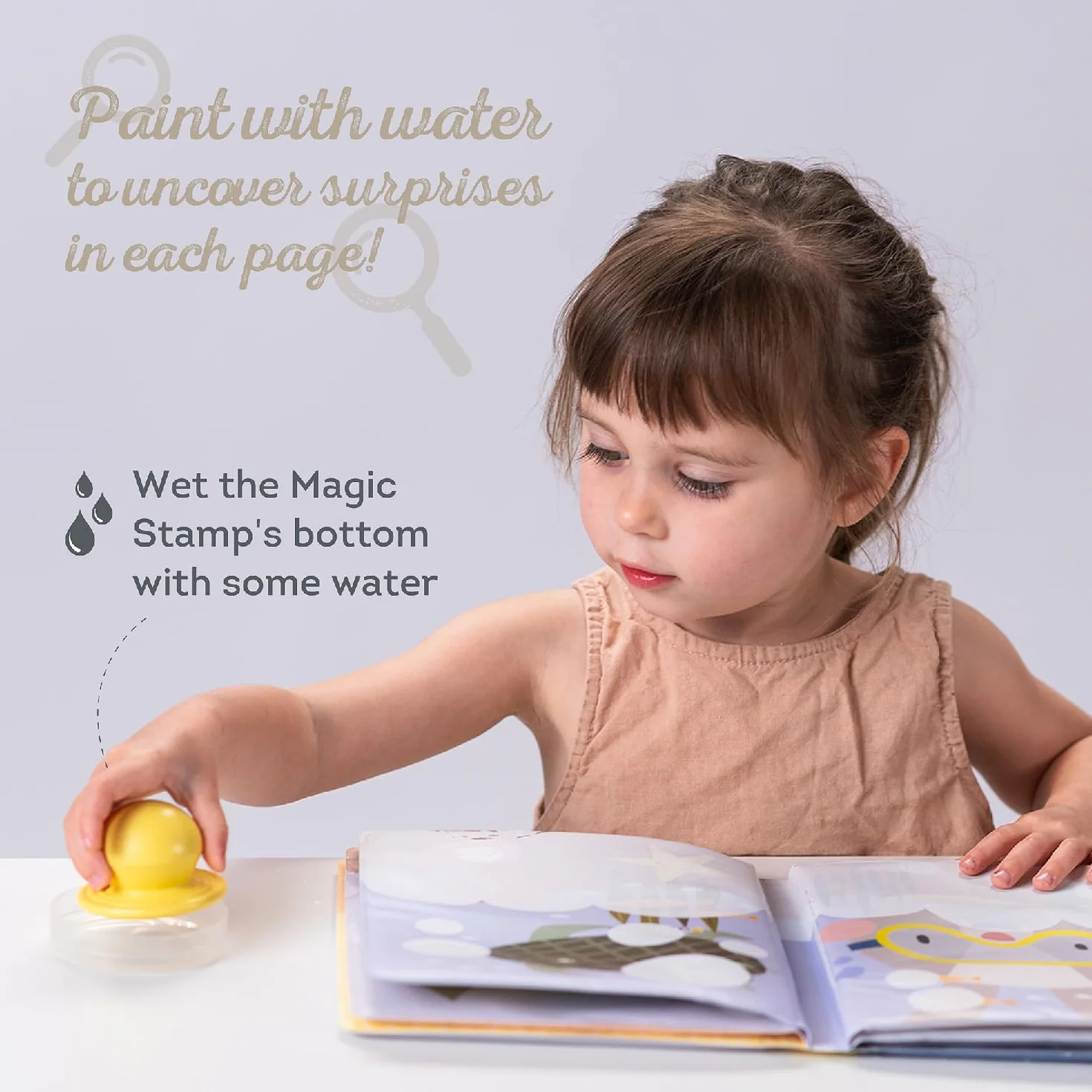 Livre Magique à l'Eau Bébé 12 Pages Réutilisables avec Tampon Inclus 21,5 x 17 cm Dès 18 Mois