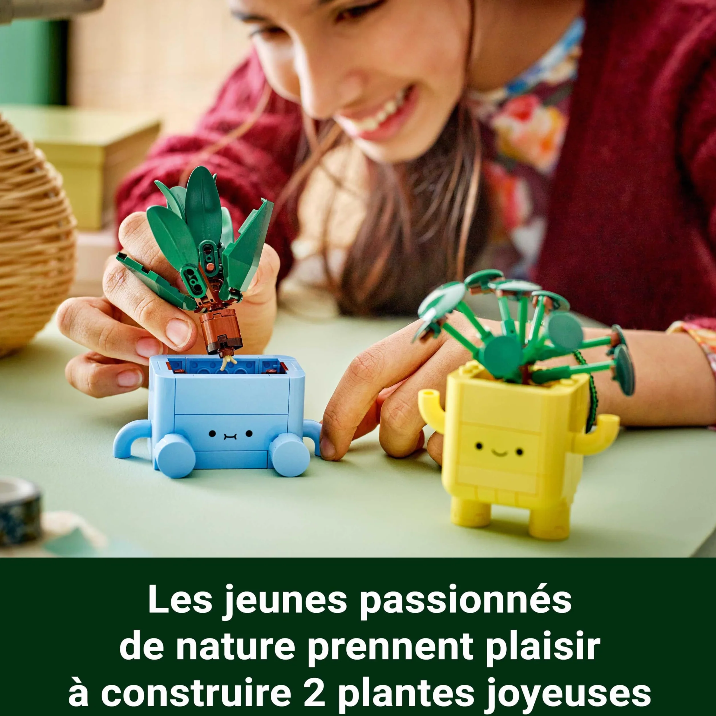 LEGO Botanicals Petites Plantes Souriantes 10349 - Jouet Loisirs Créatifs - 2 Plantes Artificielles avec Pots Fleurs Colorés & Visages Interchangeables - Cadeau Nature pour Fille dès 9 Ans
