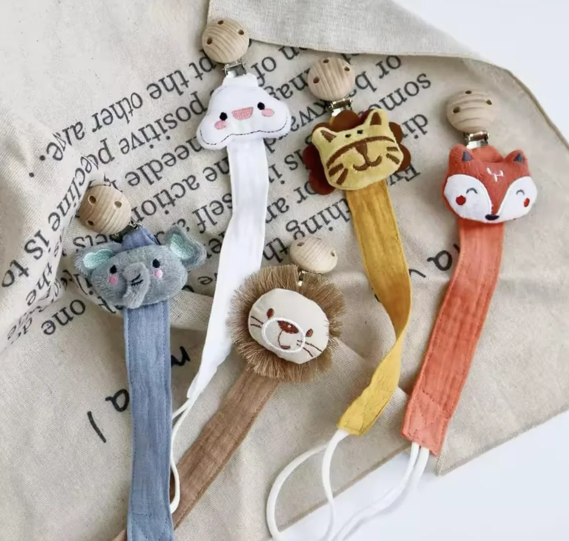 Attache tétine personnalisé prénom en gaze de coton bio bois animaux doudou éléphant nuage lion tigre écureuil