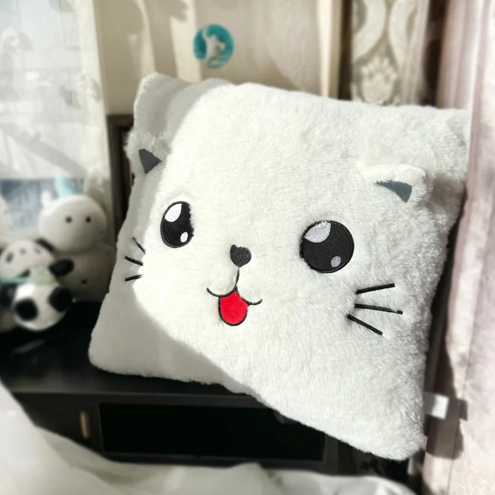 Coussin en peluche douillet pour chambre de bébé et enfant