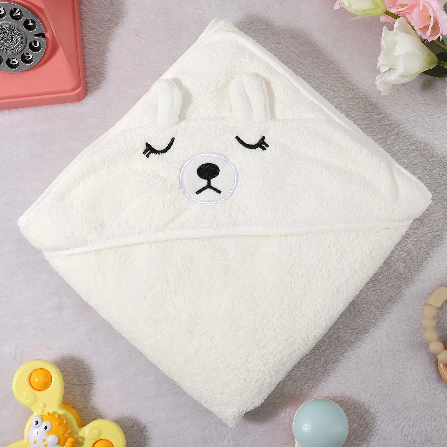 Serviette de bain à capuche pour bébé 80 x 80 cm polaire corail blanc