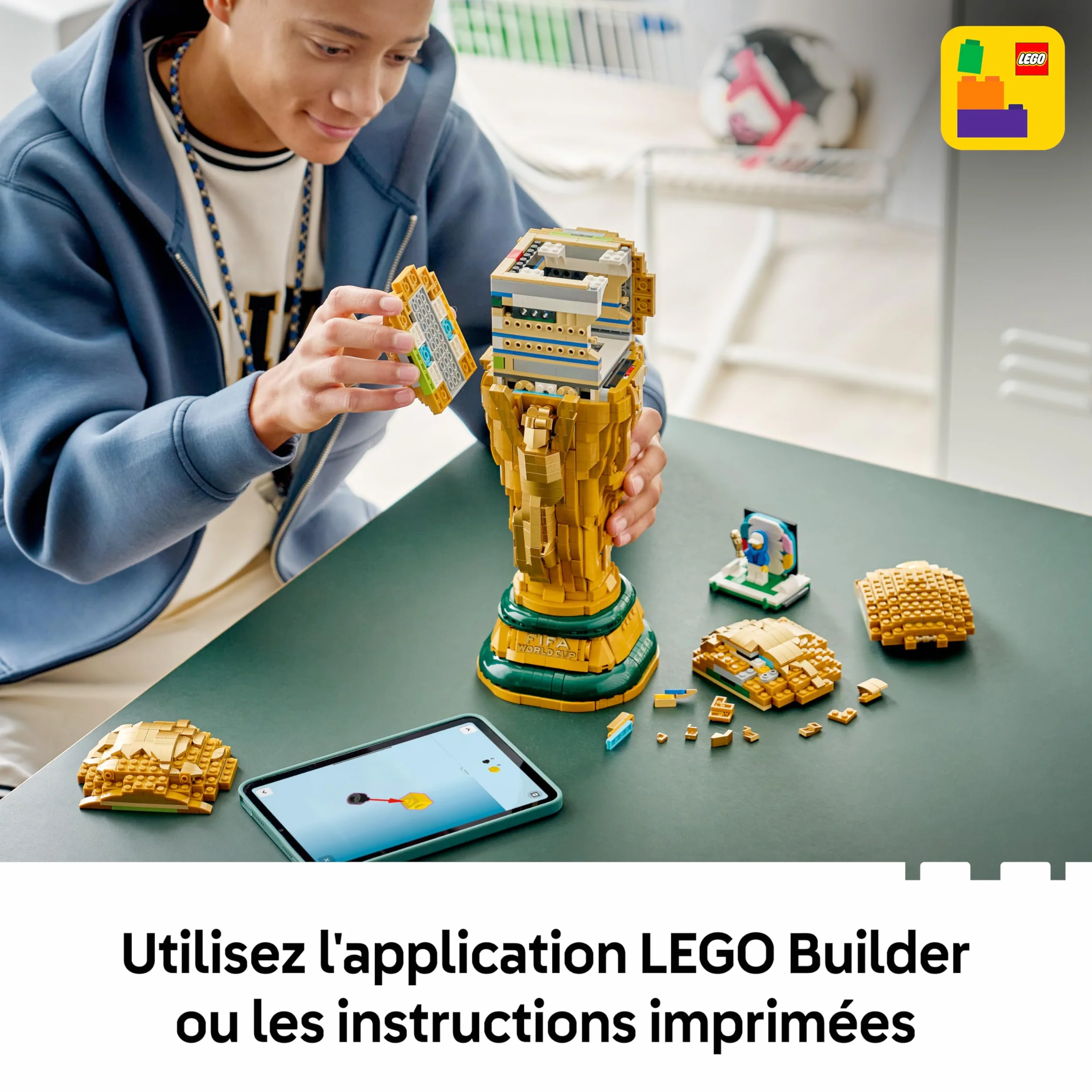 LEGO Editions Trophée Officiel de la Coupe du Monde de la FIFA 43020 Jouet 3D Maquette DIY Minifigurine Collector