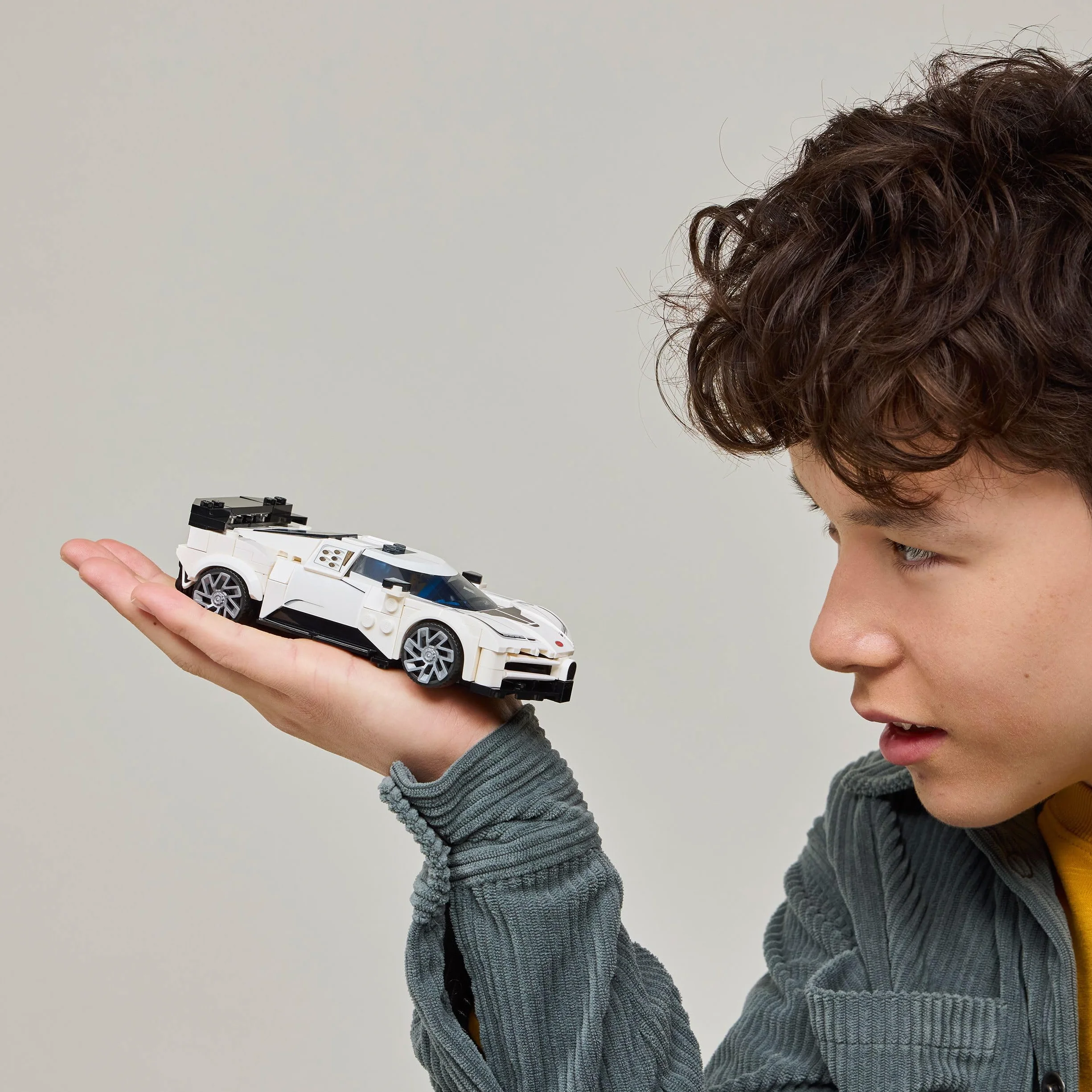 LEGO Speed Champions Bugatti Centodieci Hypercar Voiture de Sport Maquette Minifigurine Pilote 77240