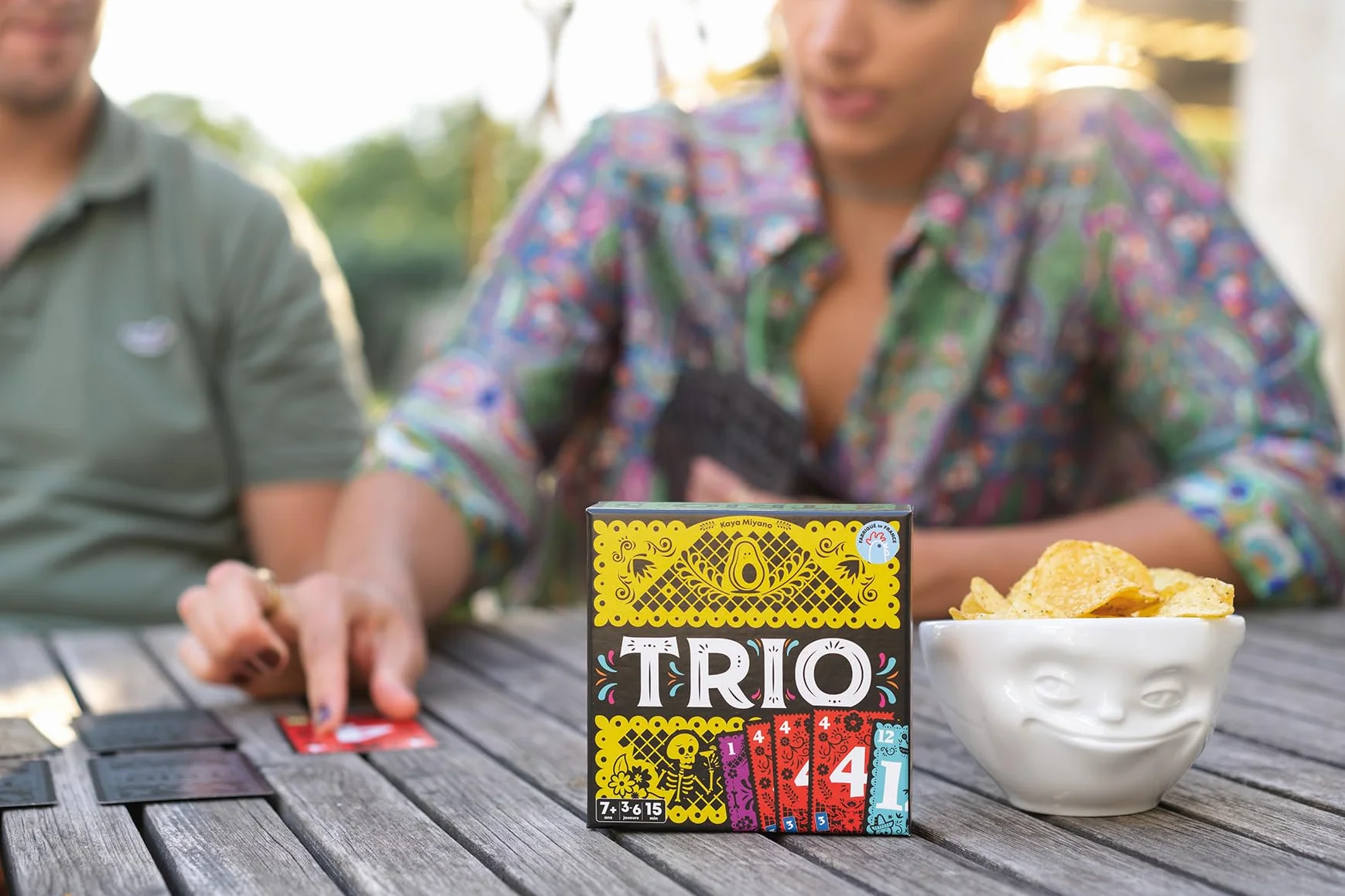 Asmodee Trio Jeu de Cartes Made in France As d'or 2024 Jeux de Société Famille Enfants 7 Ans Déduction Mémoire 3-6 Joueurs 15 Min Version Française