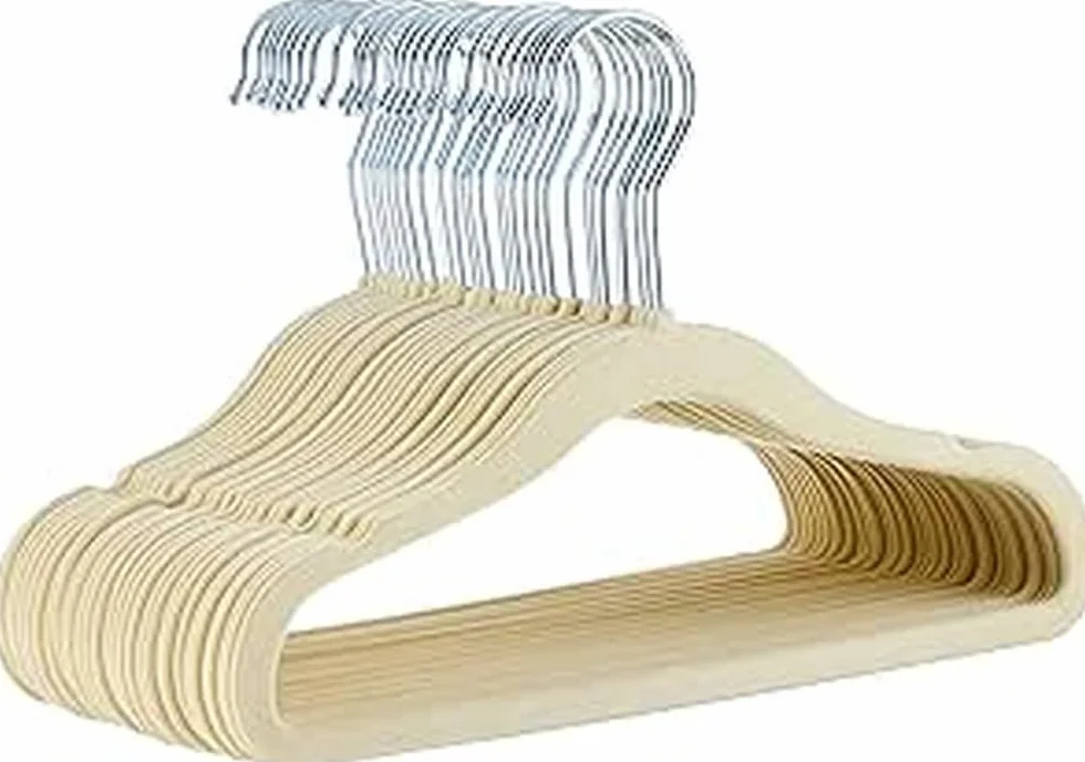 Amazon Basics Cintres Antidérapants Velours Enfants 29 cm Beige Lot de 30