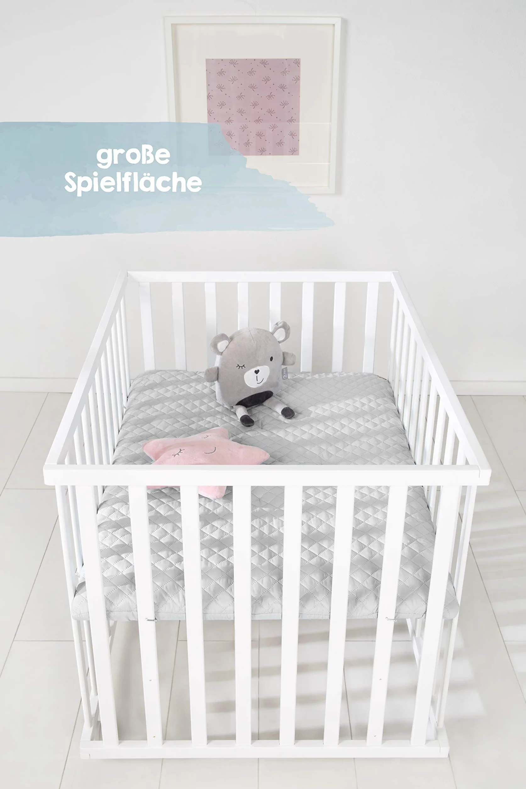 roba Parc Bébé en Bois 75 x 100 cm + Tapis Gris - Base Ajustable 3 Niveaux - Roulettes Freins - Laqué Blanc