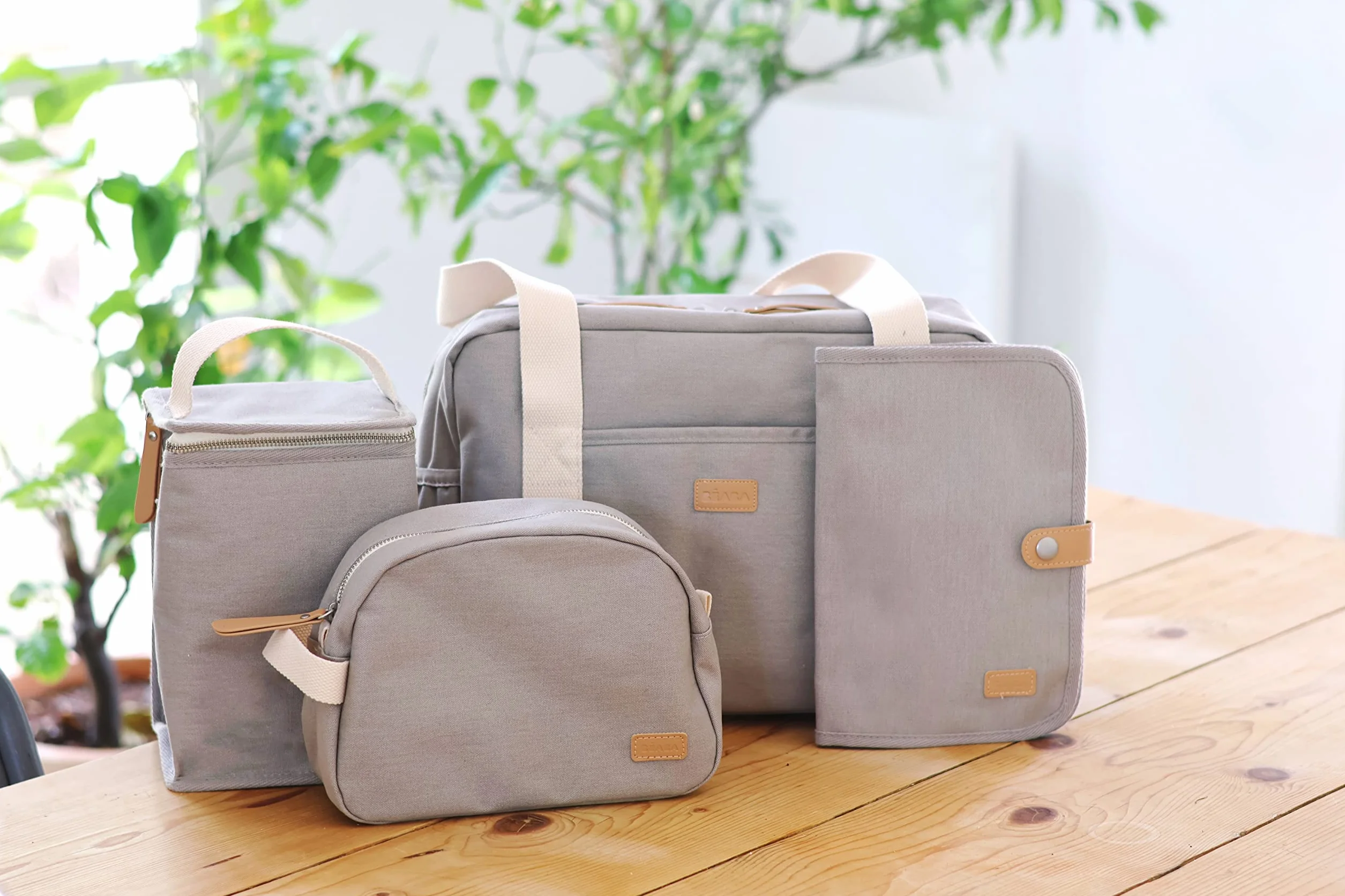 BÉABA Trousse de toilette Bébé Sac Genève Tissu Imperméable 100% Coton Gris Perle