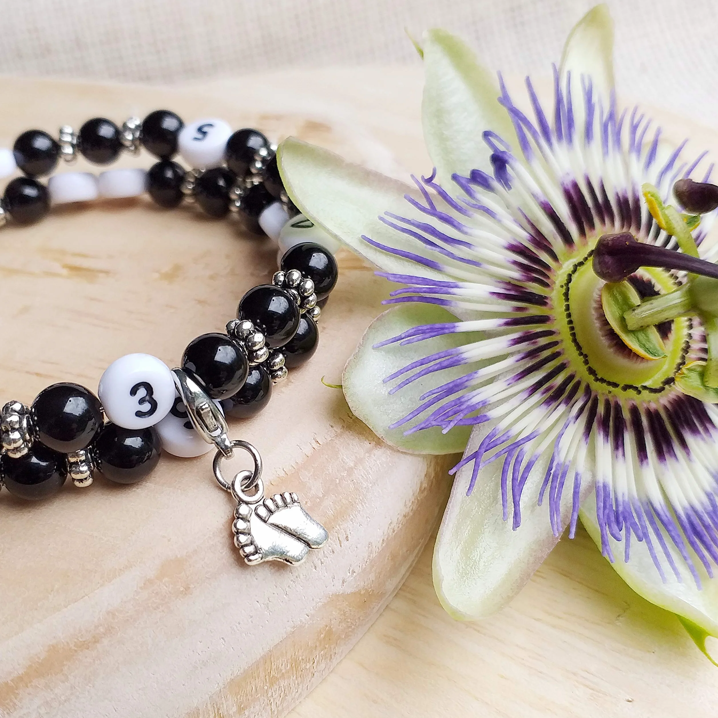 Bracelet d'allaitement agate Sokvy pour noter l'heure de la tétée