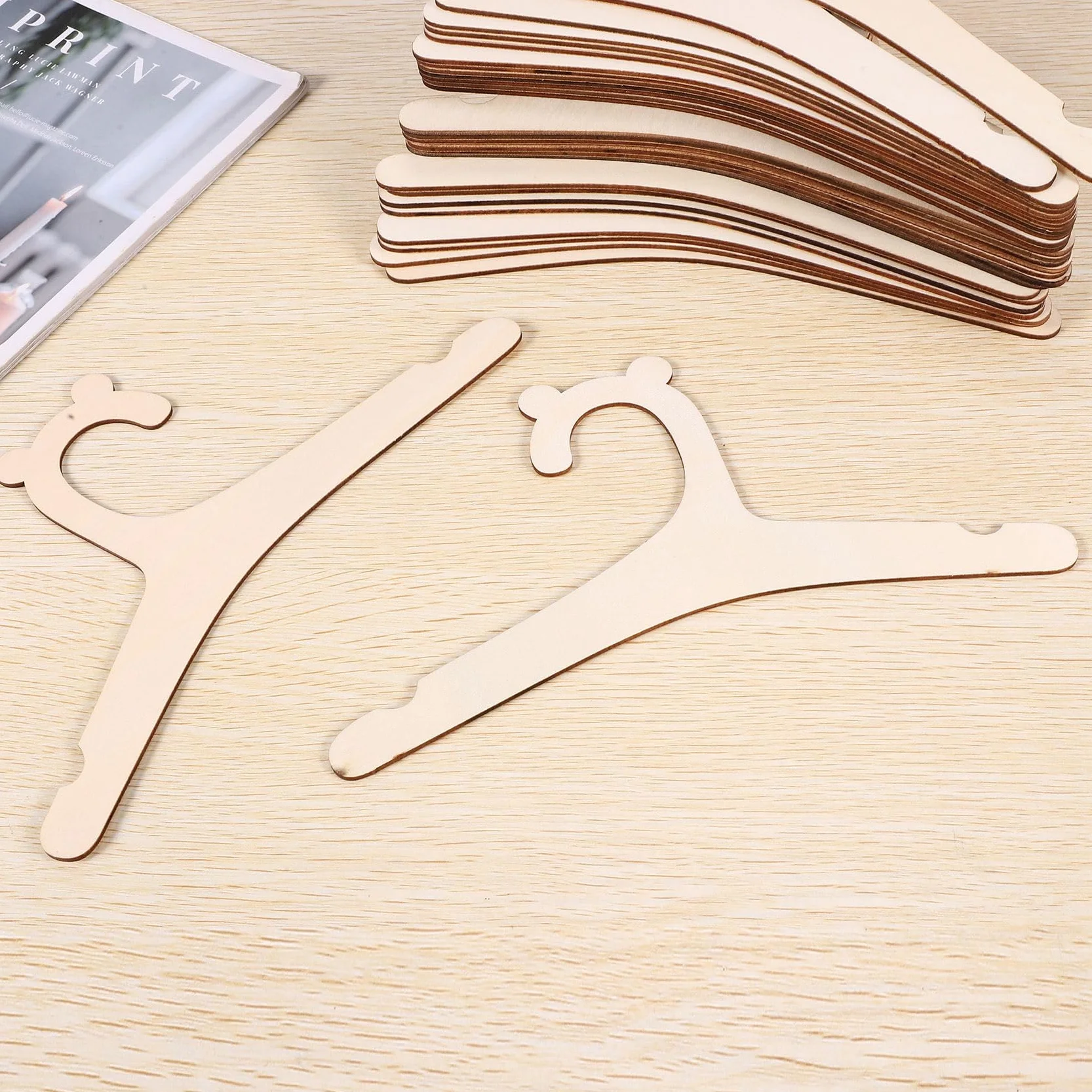Lot de 30 cintres en bois pour vêtements