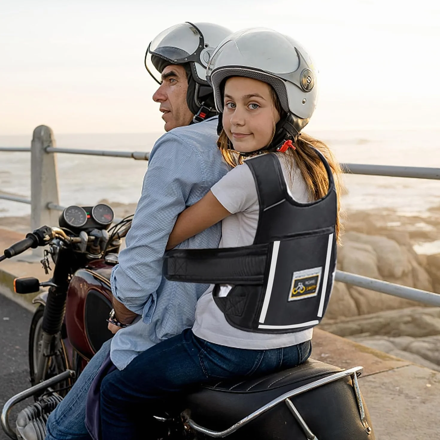 Ceinture de Sécurité Moto Enfant Réglable Harnais avec Bandes Réfléchissantes pour Voiture Électrique Bébé 2-12 Ans