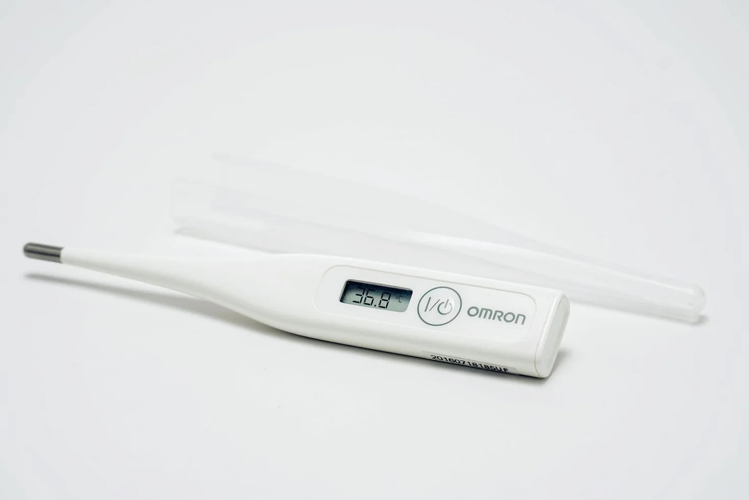 Thermomètre digital OMRON Eco Temp Basic pour fièvre oral axillaire rectal précis étanche