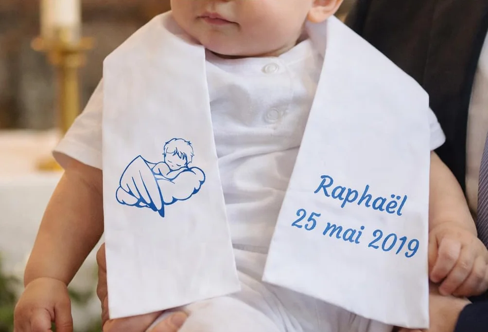 Écharpe de Baptême Personnalisée Brodée Prénom Date 100 Modèles Coton Cadeau Bébé