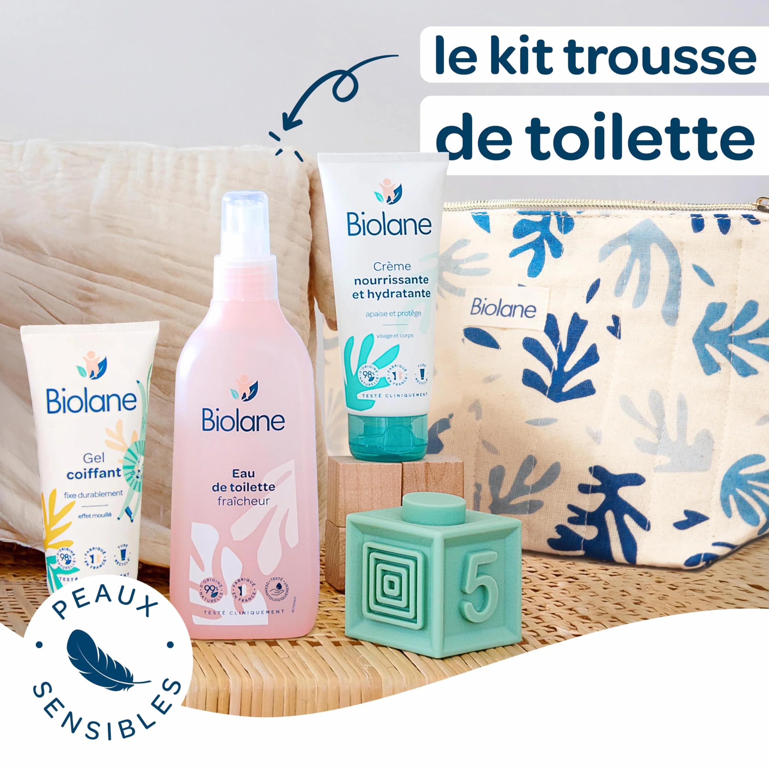 BIOLANE Trousse de toilette bébé Eau de toilette Crème Hydratante Gel Cheveux Coiffant Soin Ingrédients naturels Format nomade Fabriquée France