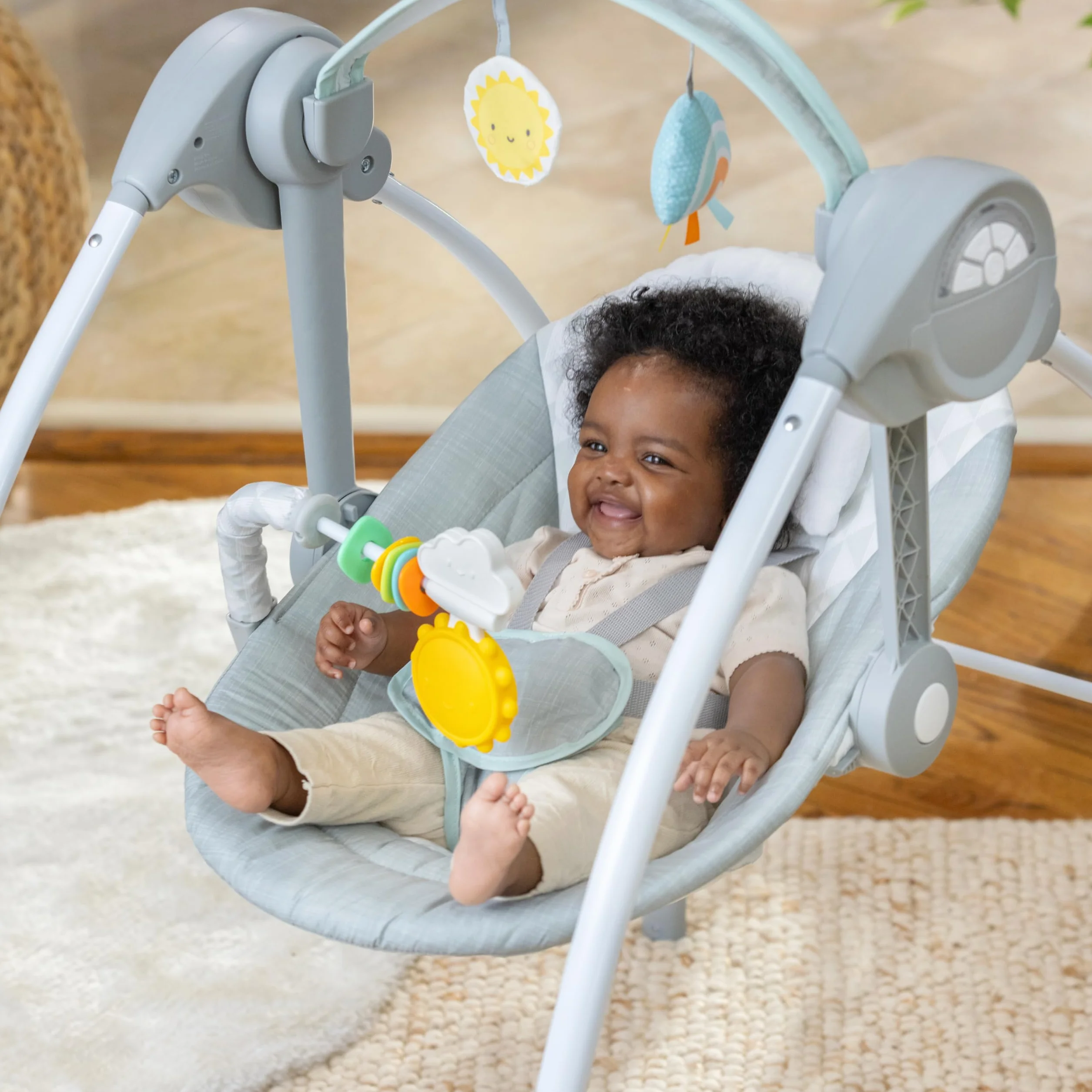 Ingenuity Balancelle Milestone Swing Arc d'Activités 6 Vitesses pour Enfants 0-9 Mois 9 kg Gris