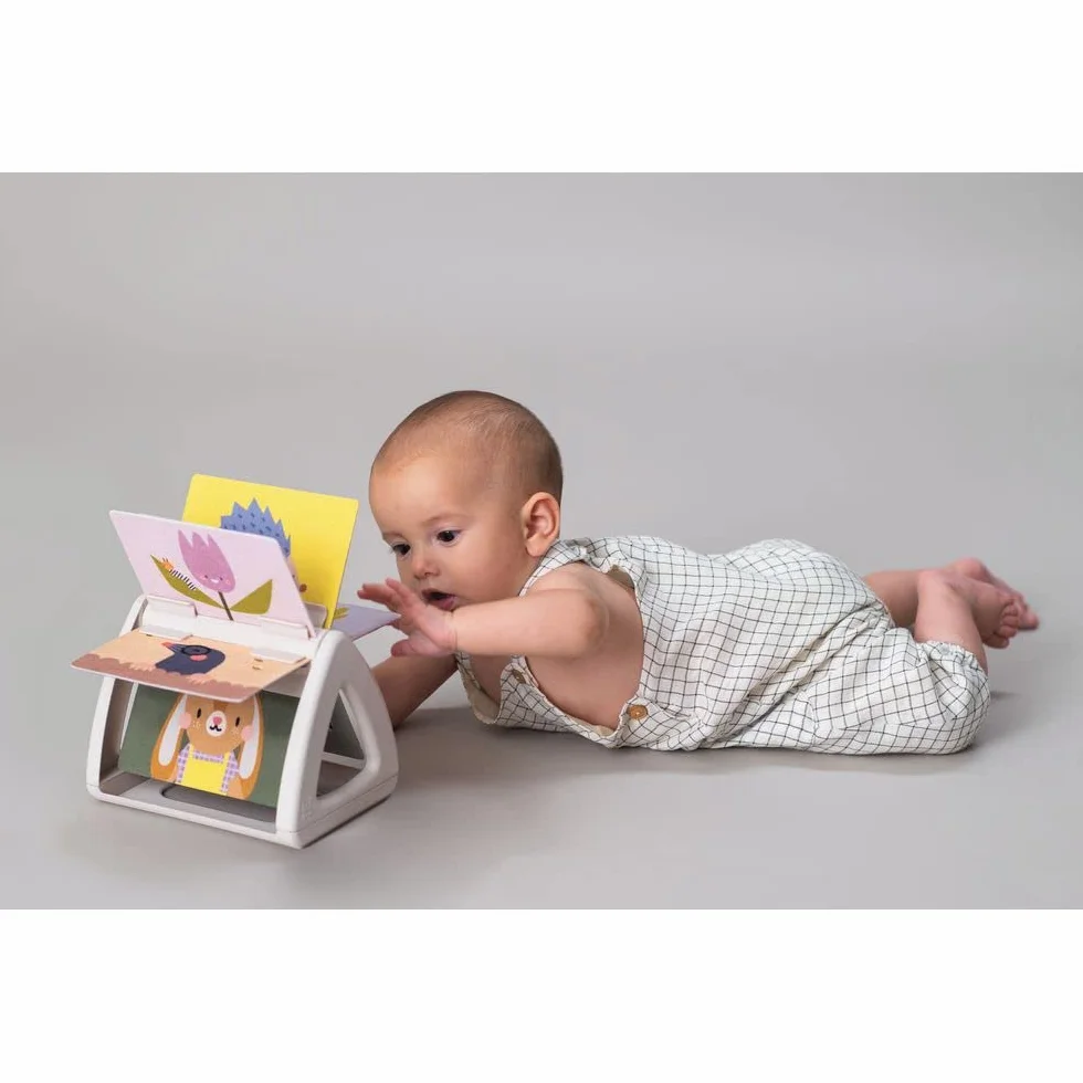 Taf Toys Livre d'activités à Tourner 13125