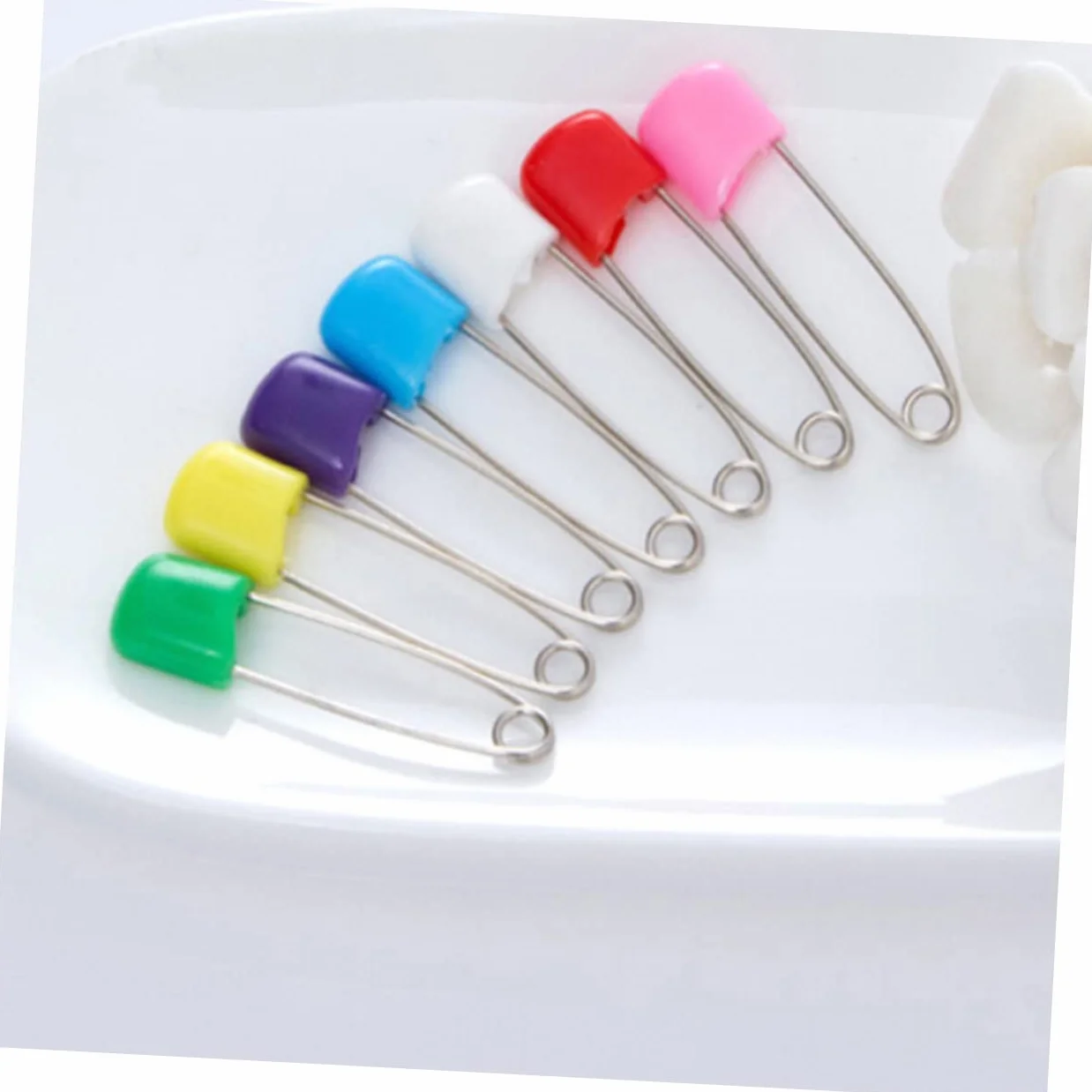 NUOBESTY Épingles de Sûreté en Acier et Plastique Lot de 100 pour Couche