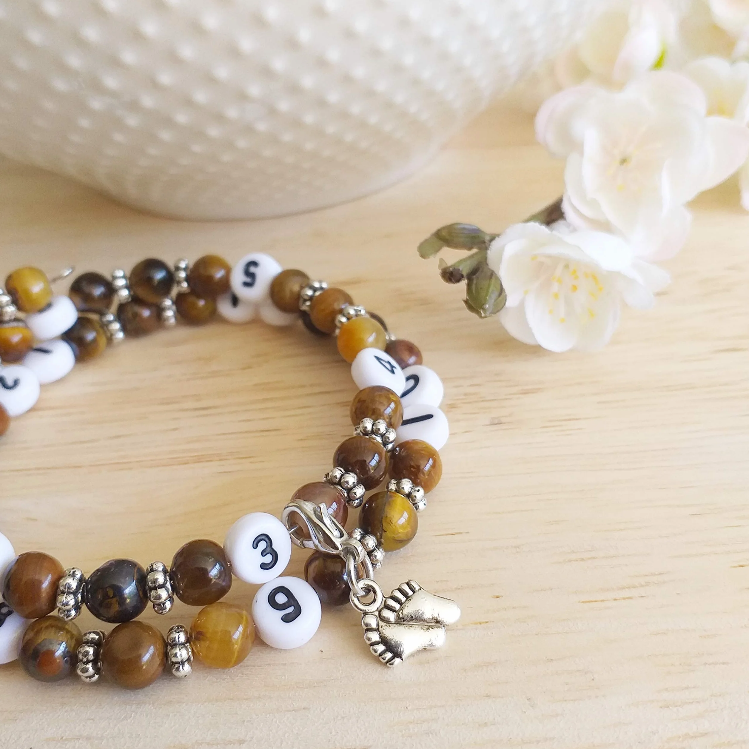 Bracelet d'allaitement œil de tigre Chanvatey avec indicateur d'heure de tétée