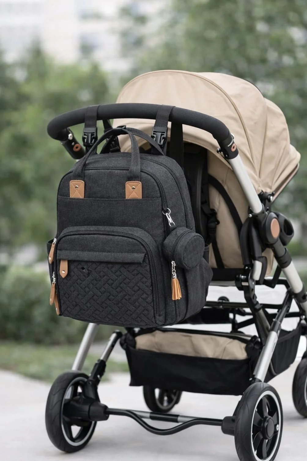 Sac à langer bébé 18 poches grande capacité avec tapis à langer isotherme porte-sucette Noir