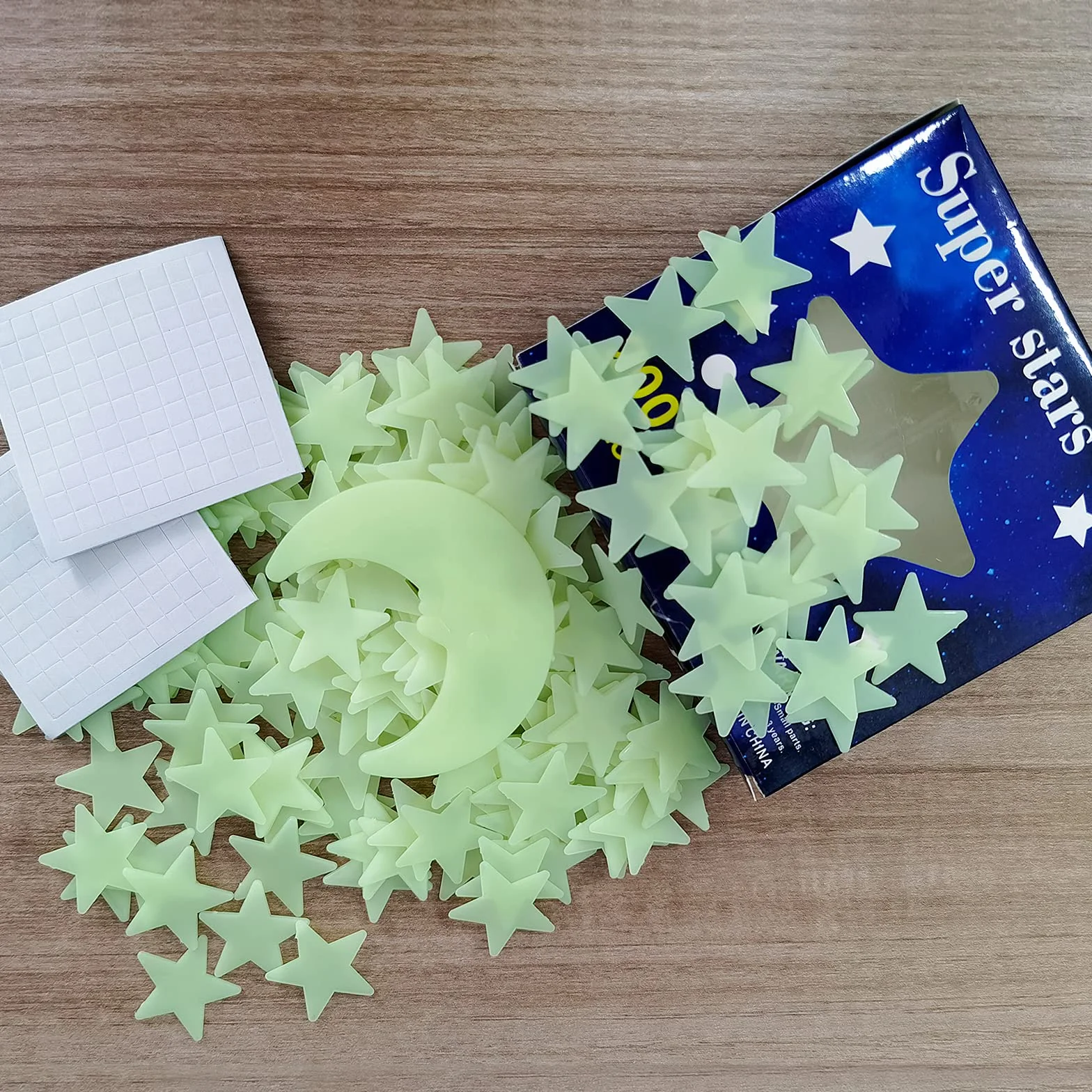 CAYUDEN Étoiles et Lune Kit 3D Phosphorescentes Adhésives 200 Pièces Fluorescentes Décoration Murale Lumineuse
