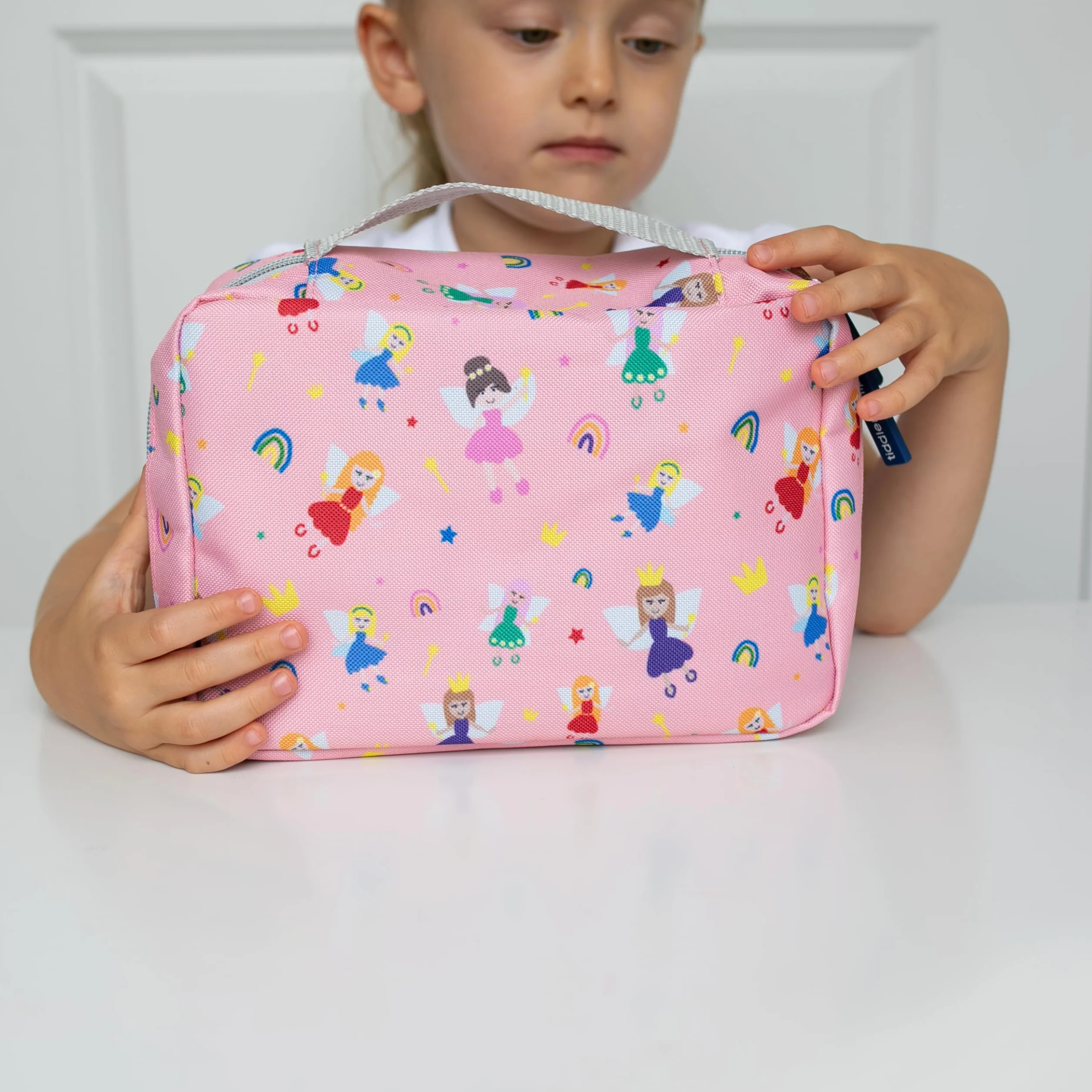 Sac de Lavage de Voyage pour Enfants Suspendu Organisateur Léger Extensible avec Compartiment zippé Poignée Crochet Fées