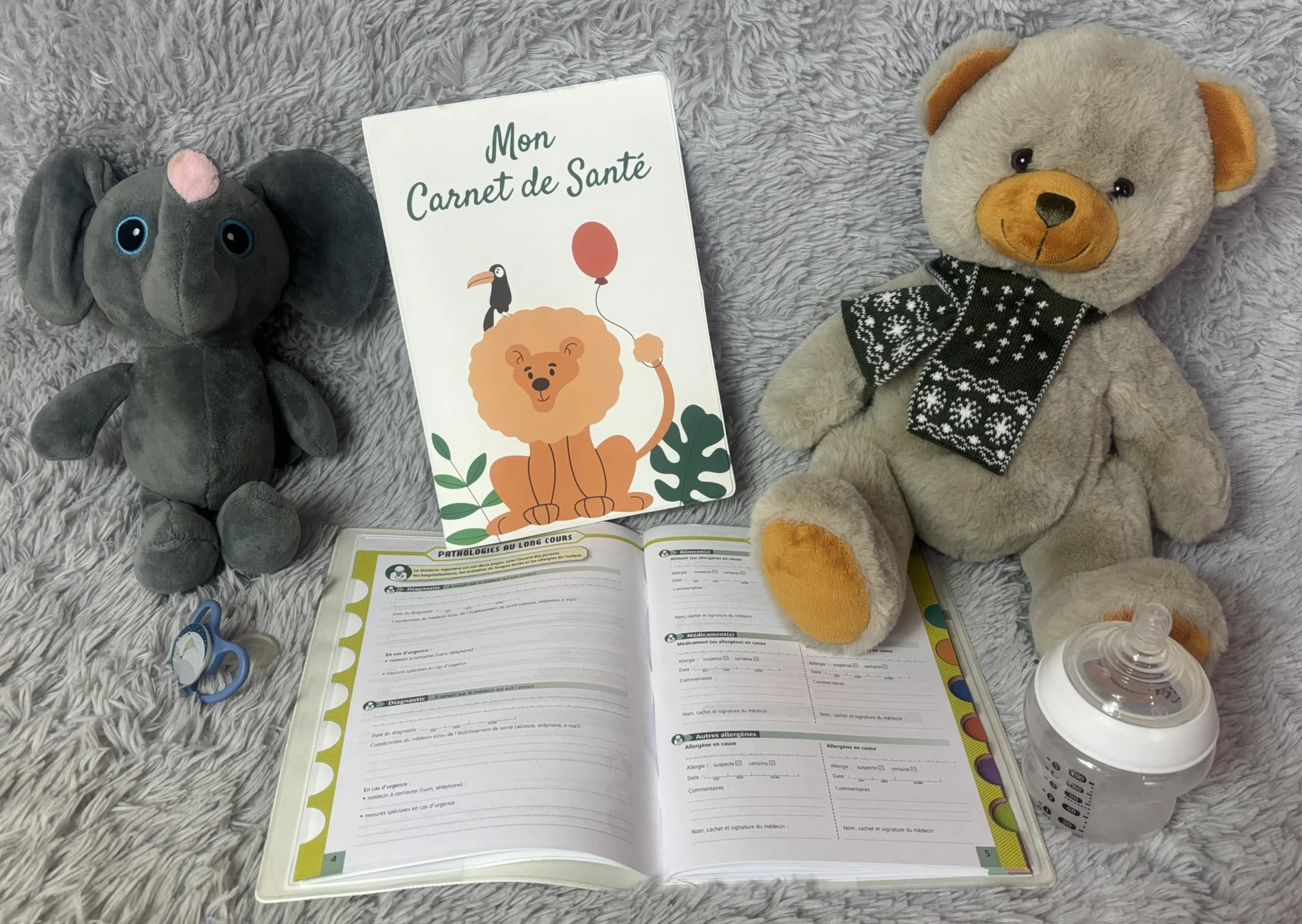 Nemau Protège Carnet de Santé Enfant en Gomme Expansée Fabriqué en France Étui Carnet Bébé Format Maternité Standard Animaux de la Jungle