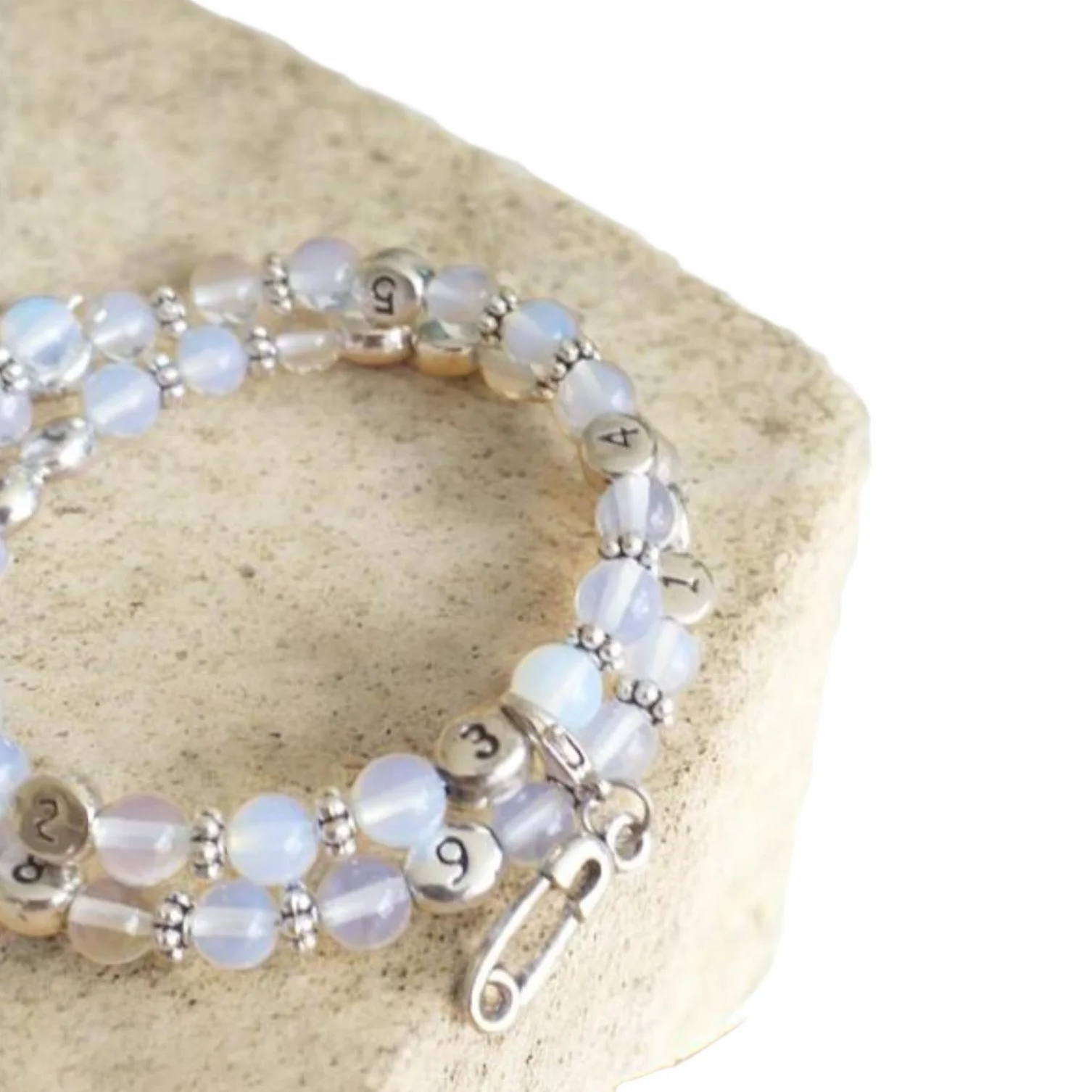 Bracelet d'allaitement Opalite pierres blanches Pertiwi suivi tétée