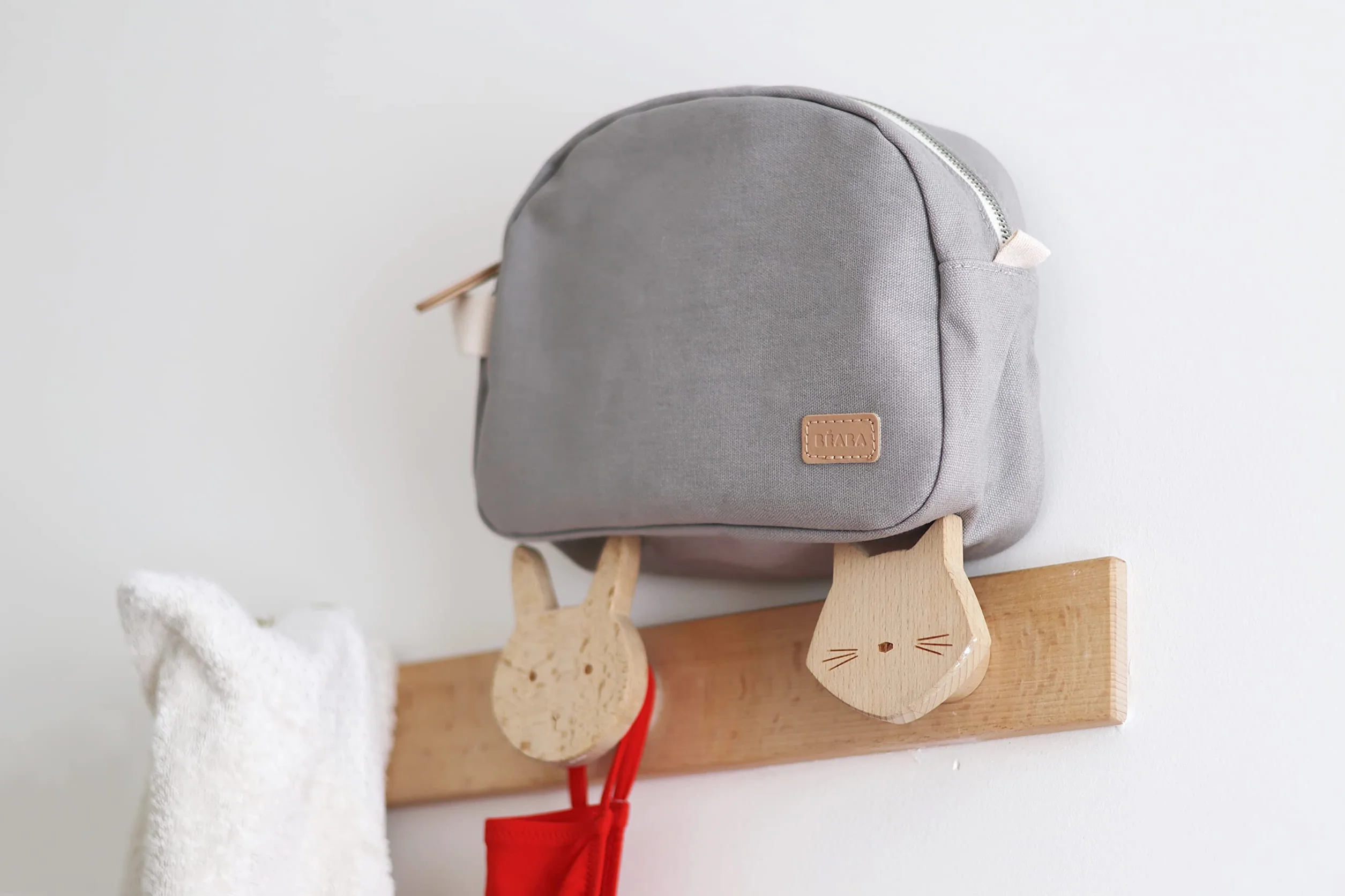 BÉABA Trousse de toilette Bébé Sac Genève Tissu Imperméable 100% Coton Gris Perle