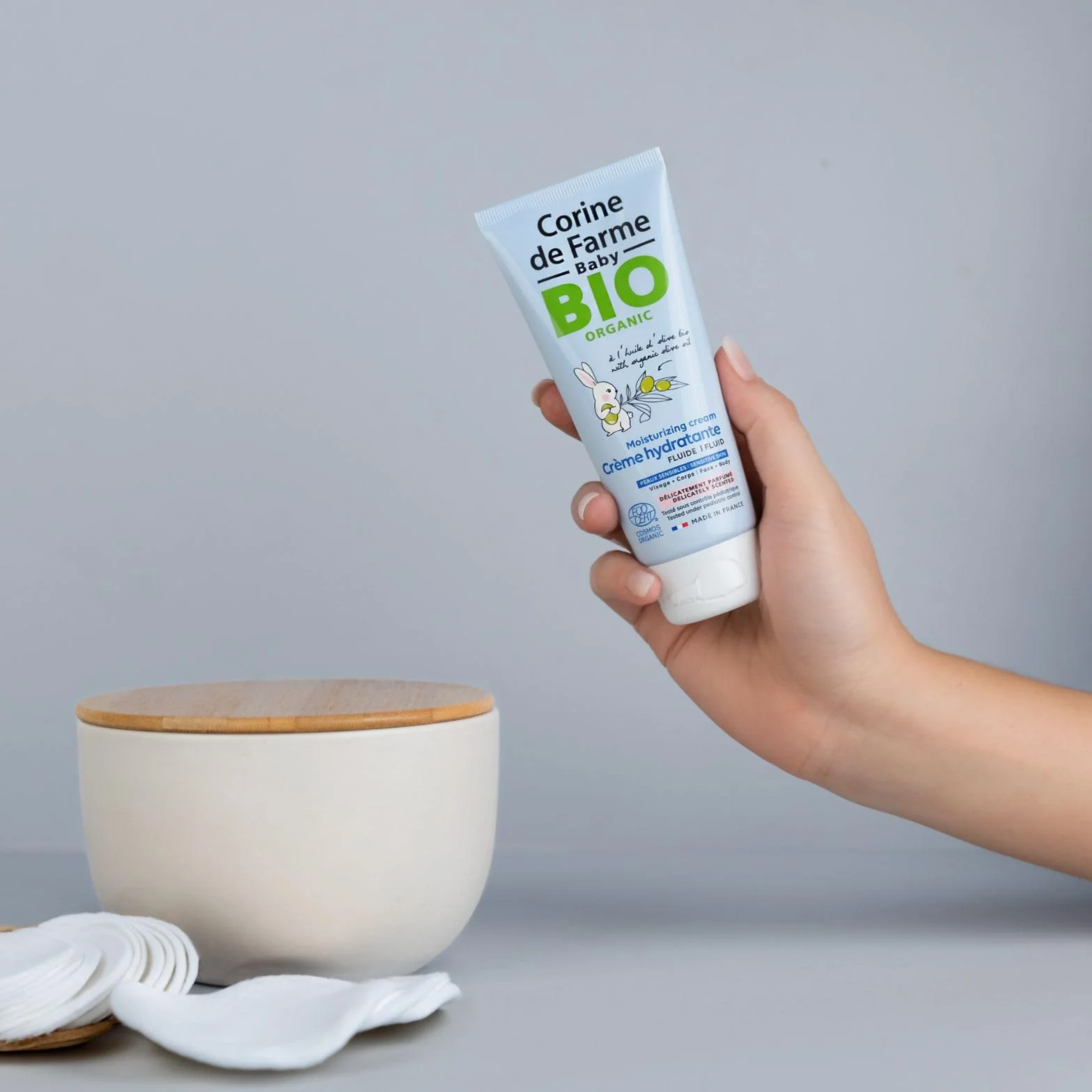Corine de Farme Crème Hydratante Parfumée Bio Bébé Huile d'Olive Beurre de Karité Peaux Sensibles Fabriquée France