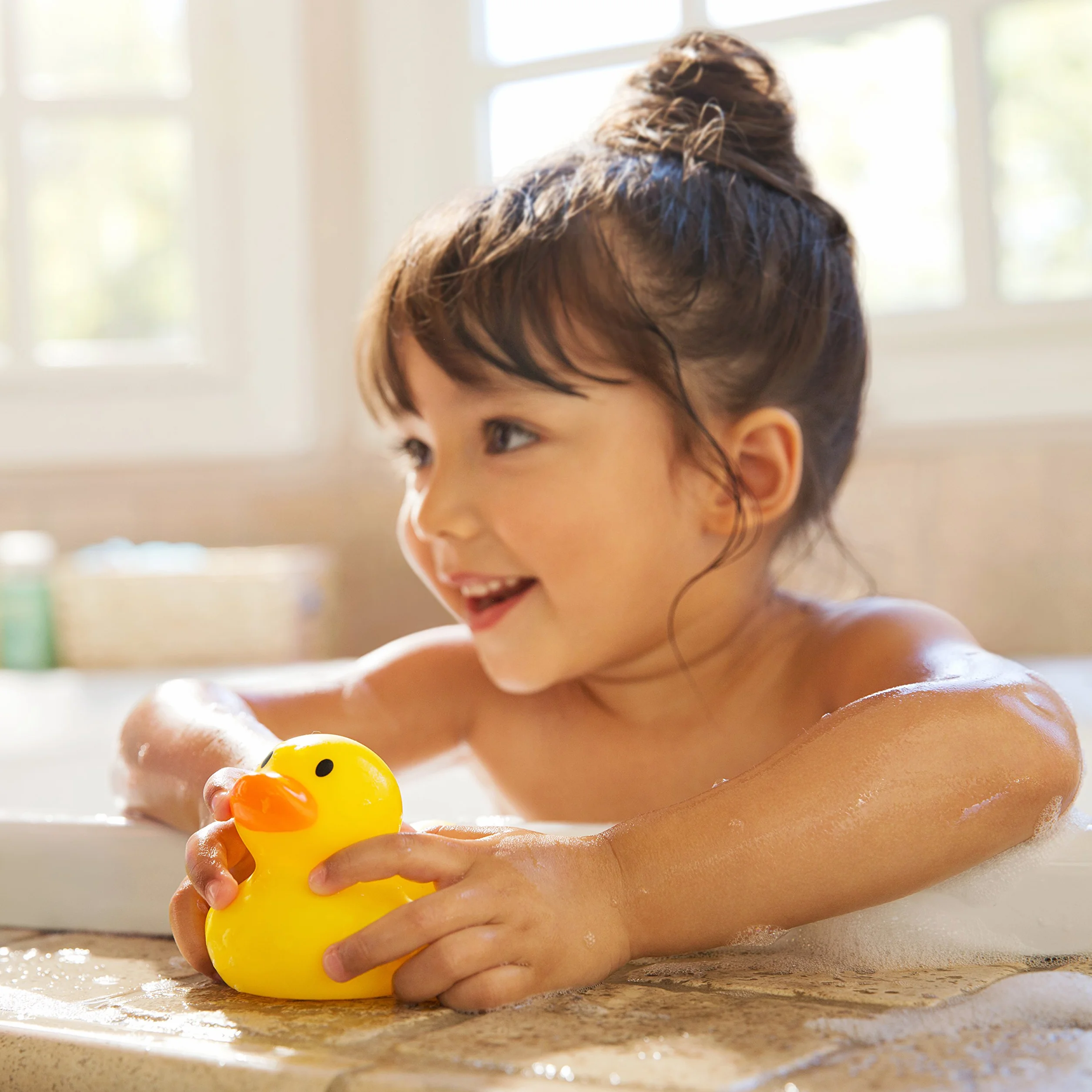 Munchkin White Hot Safety Rubber Bath Duck Toy for Babies Toddlers 1 Pack